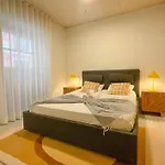 Machadinho Modern * リスボン