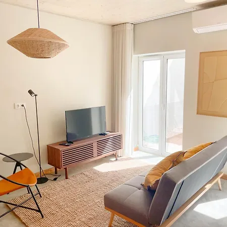 Machadinho Modern Apartment Lisbon